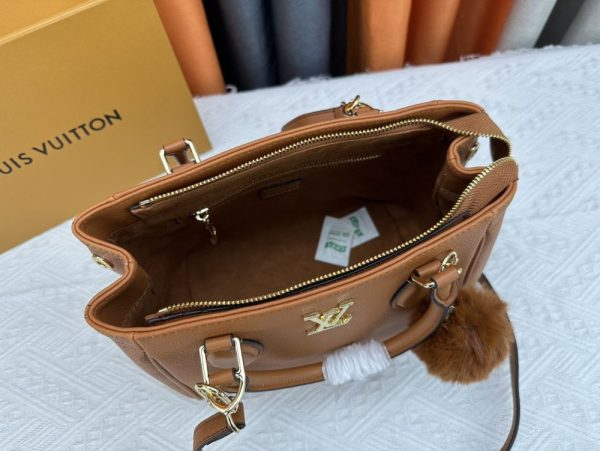 Luxury LV Handbag M58188