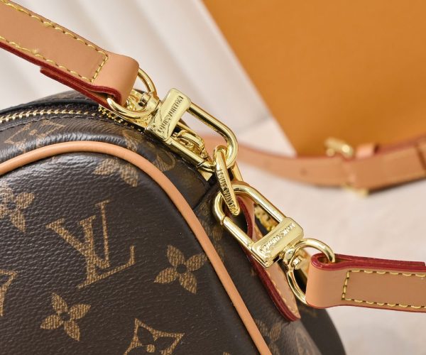 Luxury LV Handbag M14016