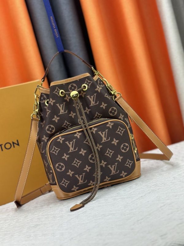 Luxury LV Handbag M14017