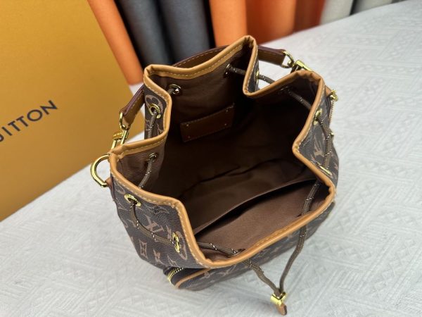 Luxury LV Handbag M14017