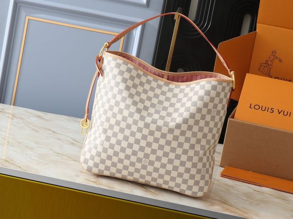 Luxury LV Handbag M50156