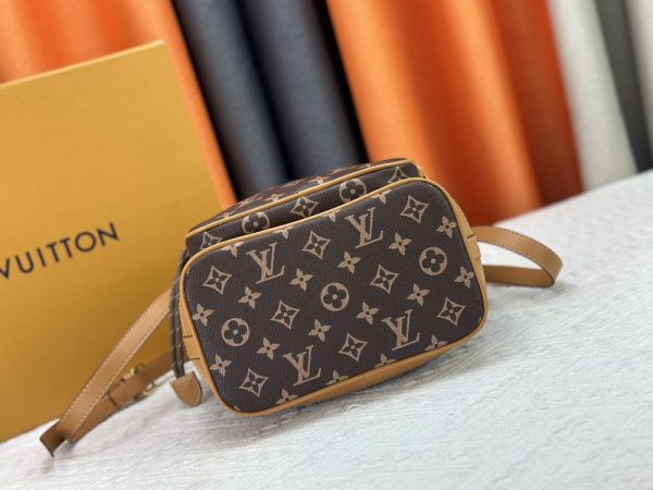 Luxury LV Handbag M14017