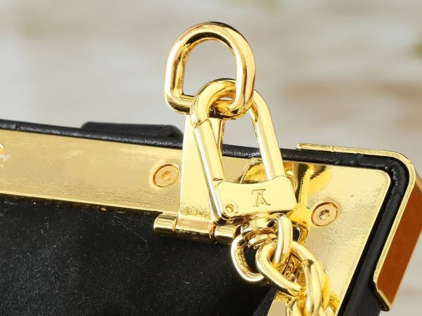 Luxury LV Handbag M46544