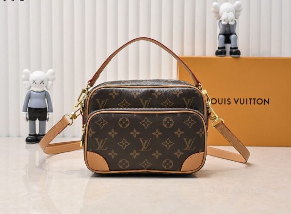 Luxury LV Handbag M14016