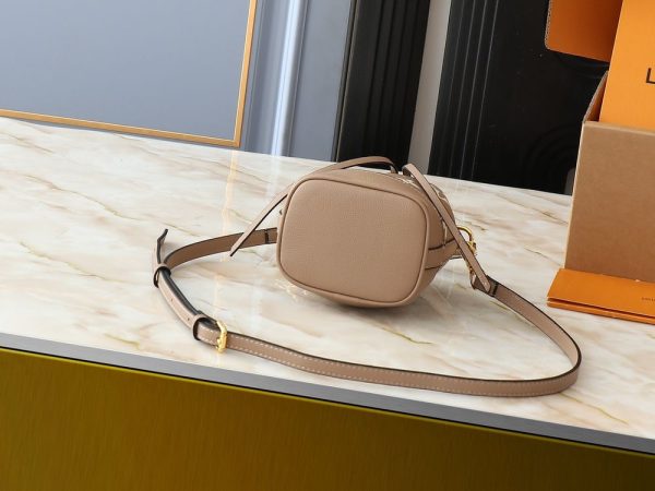 Luxury LV Handbag M82933