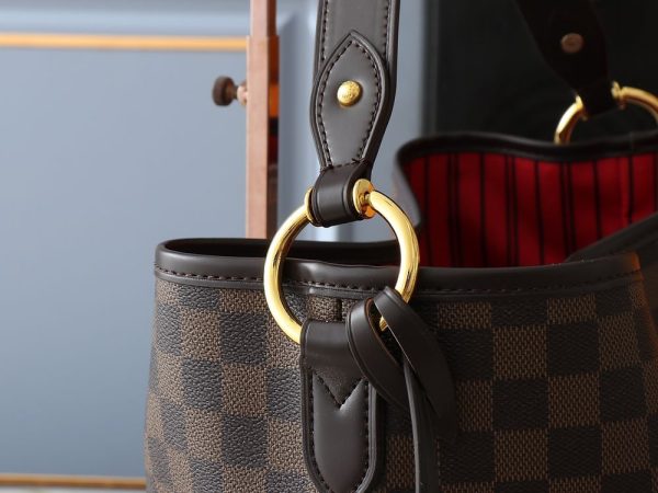 Luxury LV Handbag M50156