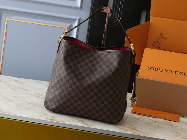 Luxury LV Handbag M50156