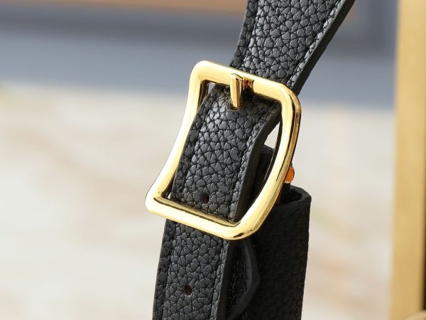 Luxury LV Handbag M46610.1