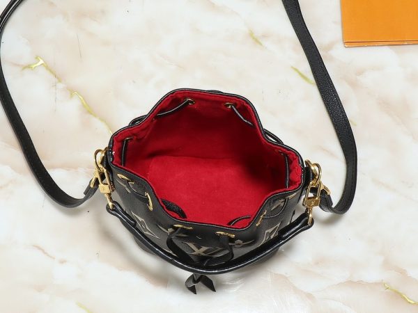 Luxury LV Handbag M82933