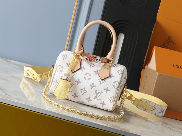 Luxury LV Handbag M24606