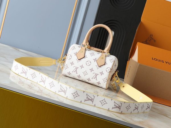 Luxury LV Handbag M24606