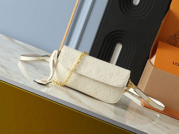 Luxury LV Handbag M11299