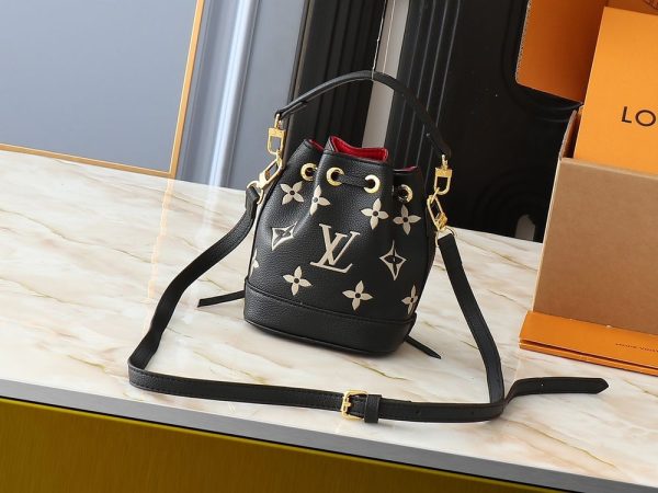 Luxury LV Handbag M82933