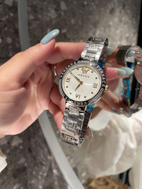 New Fashion Watch V3007
