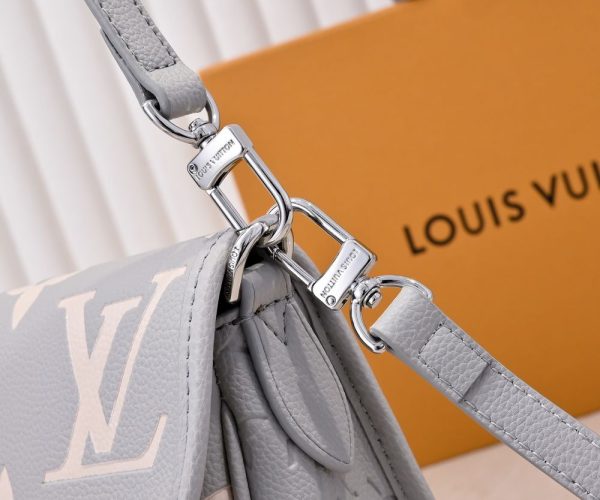 Luxury LV Handbag M46386.1