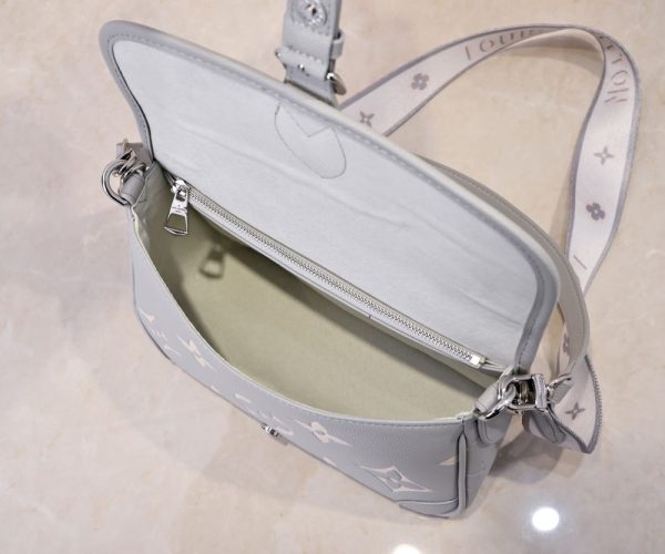 Luxury LV Handbag M46386