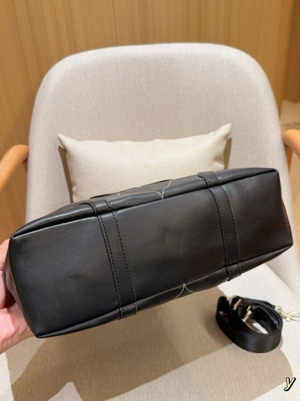 New Fashion CN Handbag C704