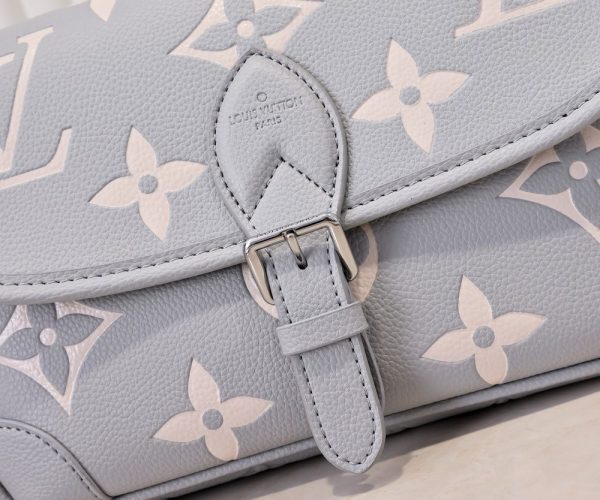 Luxury LV Handbag M46386.1