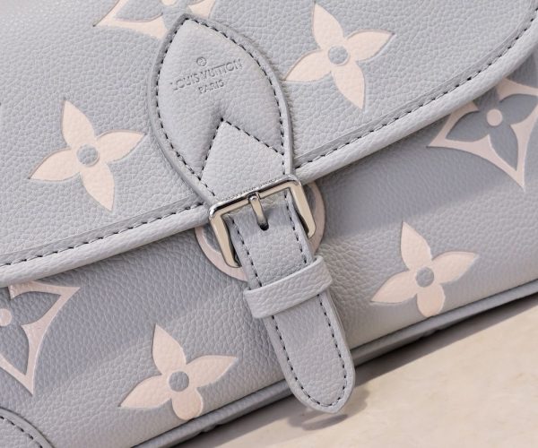 Luxury LV Handbag M46386
