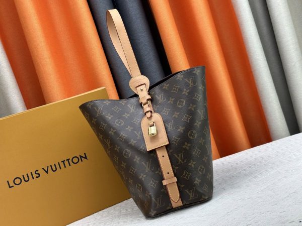 Luxury LV Handbag M12925.1