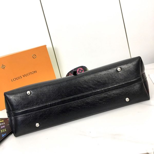 Luxury LV Handbag M13105