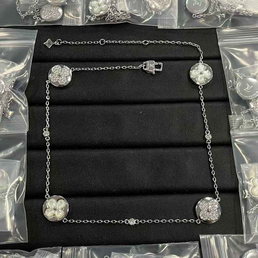 New Arrival LV Necklace 120 New Arrival LV Necklace 120