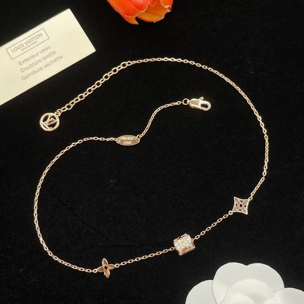 New Arrival LV Necklace 116 New Arrival LV Necklace 116