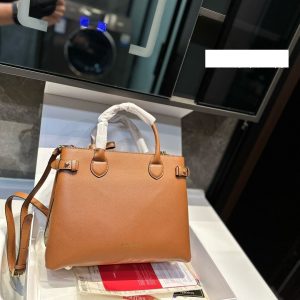 New Fashion Burberry Handbag B003