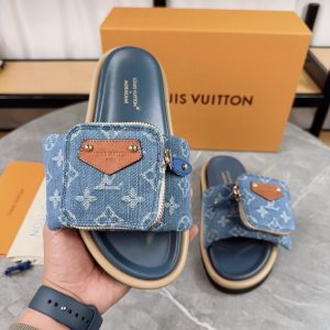New Fashion Women Slippers 130